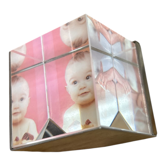Crystal cube for 3 photos